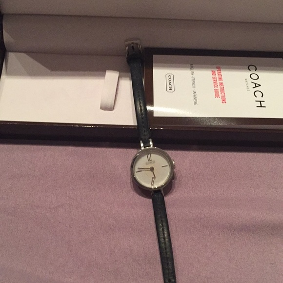 Coach Watch - Picture 1 of 3